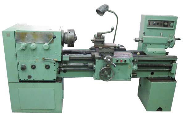 Загальний вигляд токарного верстата 16Б20П 16Б20П Верстат токарно-гвинторізний. Загальний вигляд